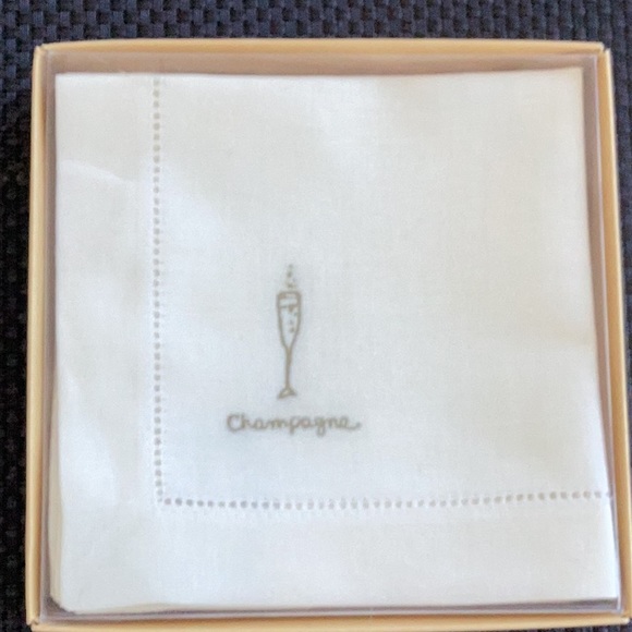 WILLIAMS SONOMA HORS D’ŒUVRES NAPKINS - Picture 2 of 3